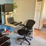 Entire Condo Downtown, Walk To Bmo & Stampede, Parking, 1,5 Hrs To Banff