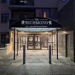 Entire Condo Downtown, Walk To Bmo & Stampede, Parking, 1,5 Hrs To Banff