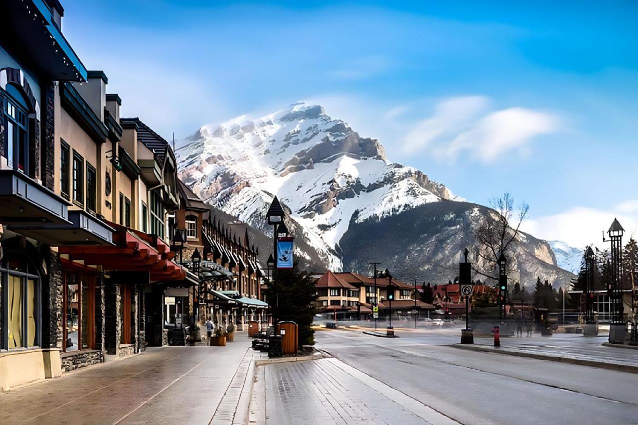 Entire Downtown, Walk To Bmo & Stampede, Parking, 1,5 Hrs To Banff Appartement Calgary